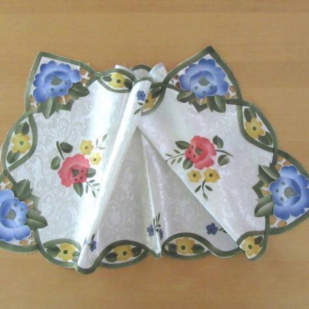 White Damask pattern table runners - print pink flowers - blue applique - Spring